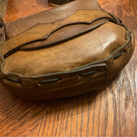 Gorgeously Real Earthy Handmade Thick Leather Weave Strap With Stamp Decor Bag! - Picture 5 of 16